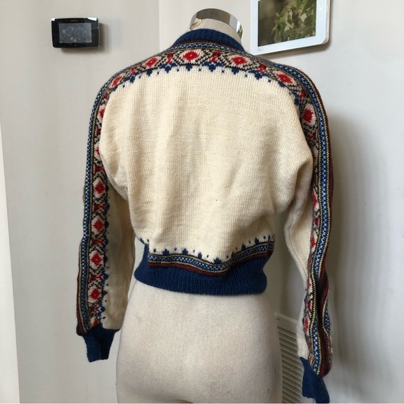 Vintage Handknit Norwegian Woolen Cardigan - Picture 11 of 15